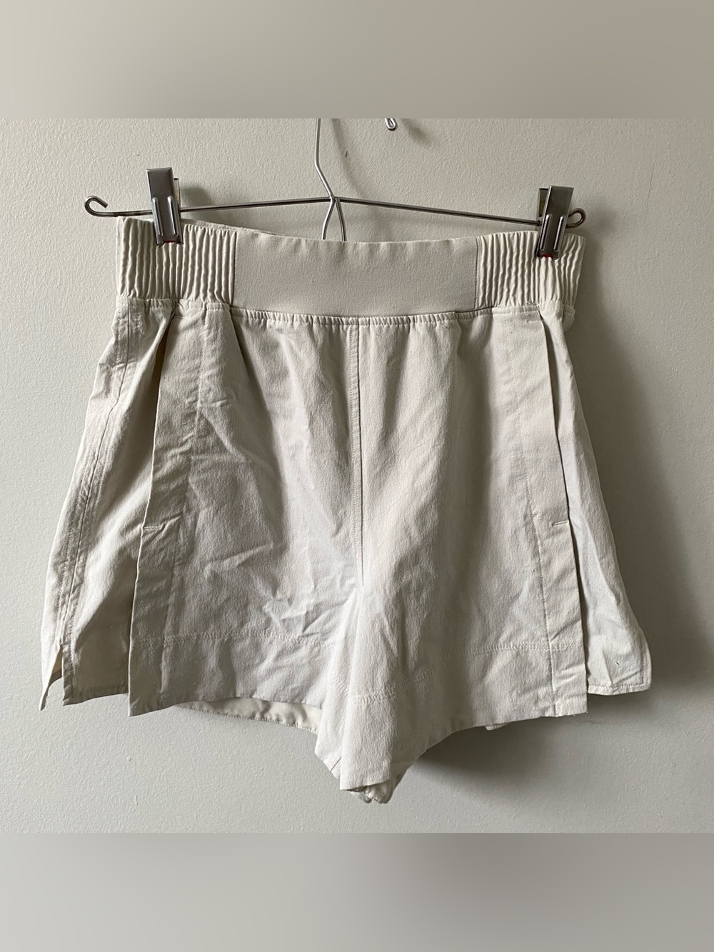 LULULEMON Stretch Woven Relaxed-Fit High-Rise Shorts Bone XS